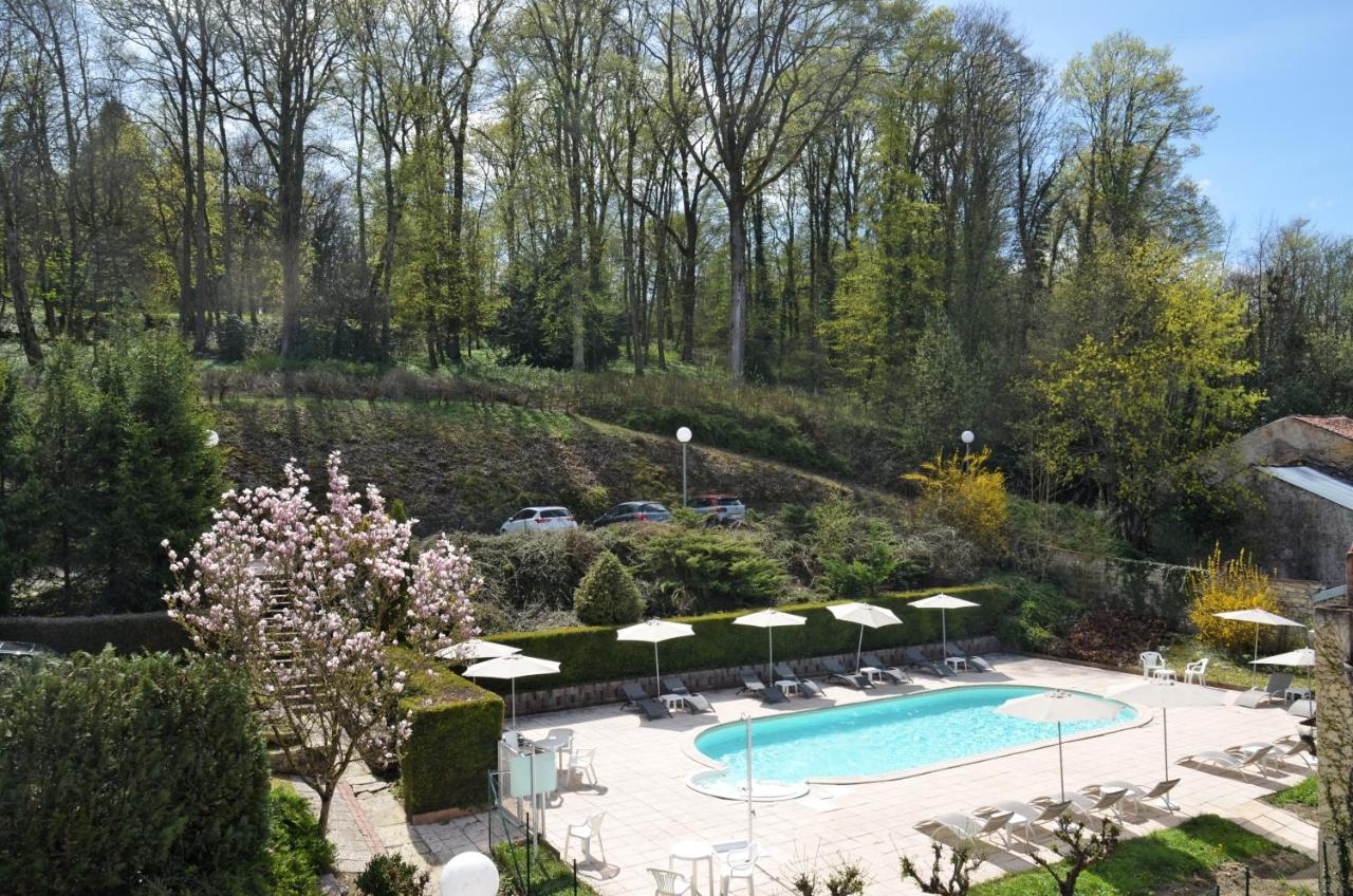 Hotel Et Studios D'Orfeuil Bourbonne-les-Bains Esterno foto