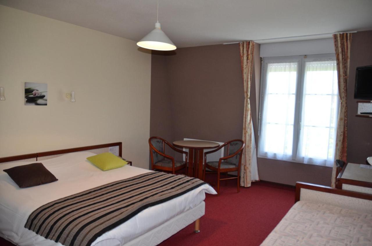 Hotel Et Studios D'Orfeuil Bourbonne-les-Bains Esterno foto