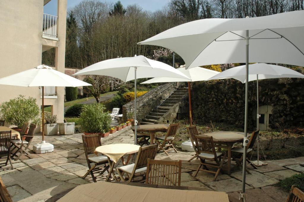 Hotel Et Studios D'Orfeuil Bourbonne-les-Bains Esterno foto