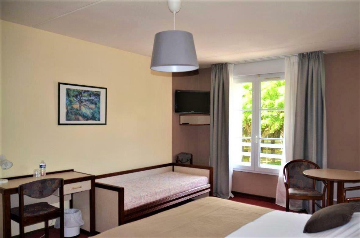 Hotel Et Studios D'Orfeuil Bourbonne-les-Bains Esterno foto