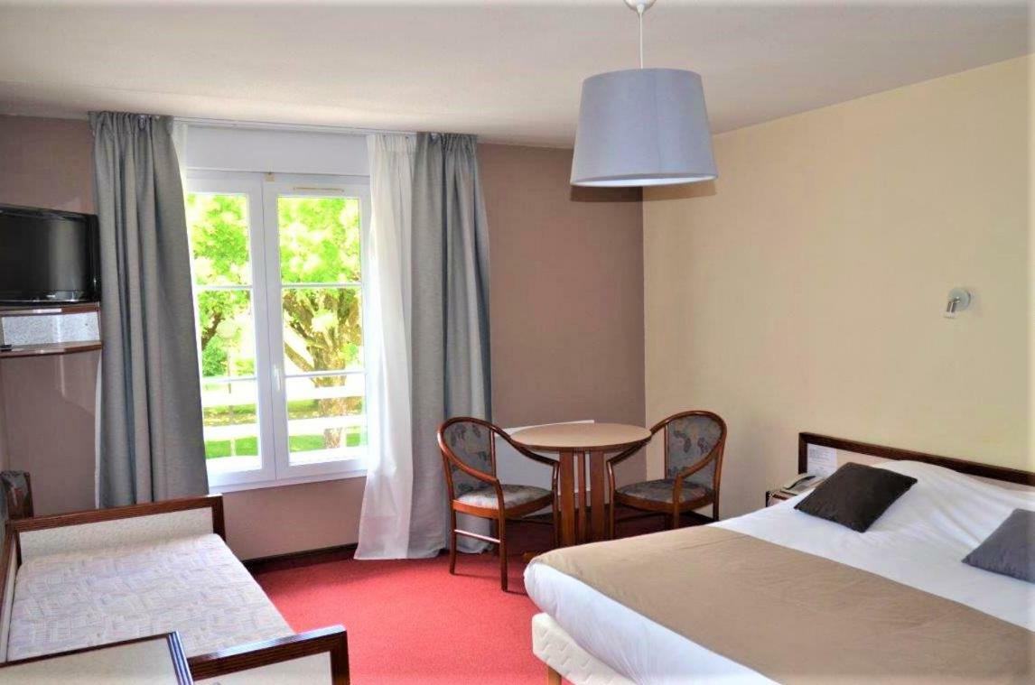 Hotel Et Studios D'Orfeuil Bourbonne-les-Bains Esterno foto
