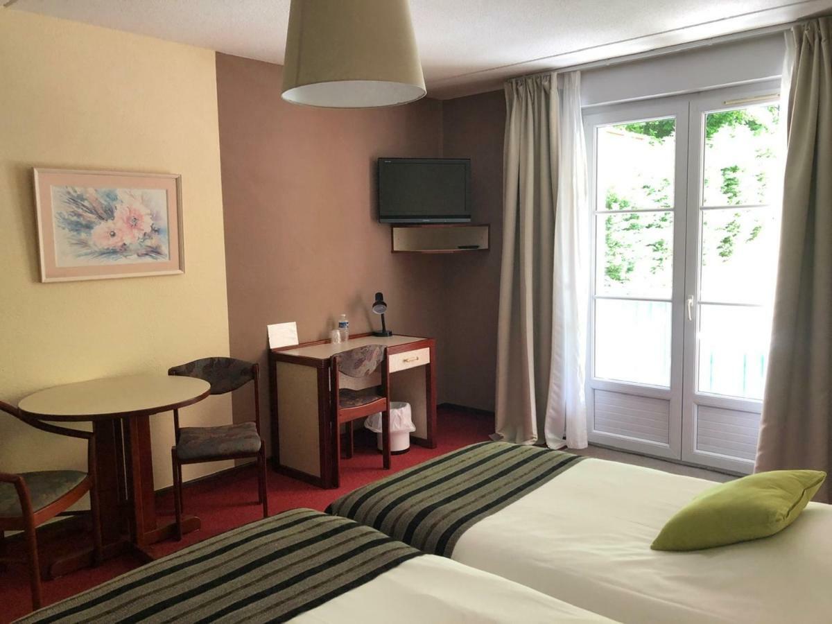 Hotel Et Studios D'Orfeuil Bourbonne-les-Bains Esterno foto