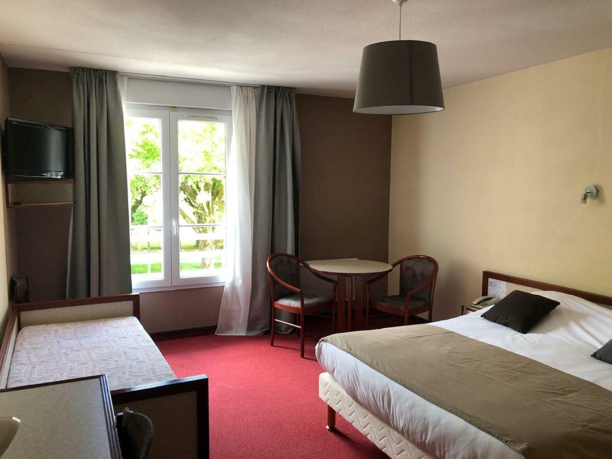 Hotel Et Studios D'Orfeuil Bourbonne-les-Bains Esterno foto