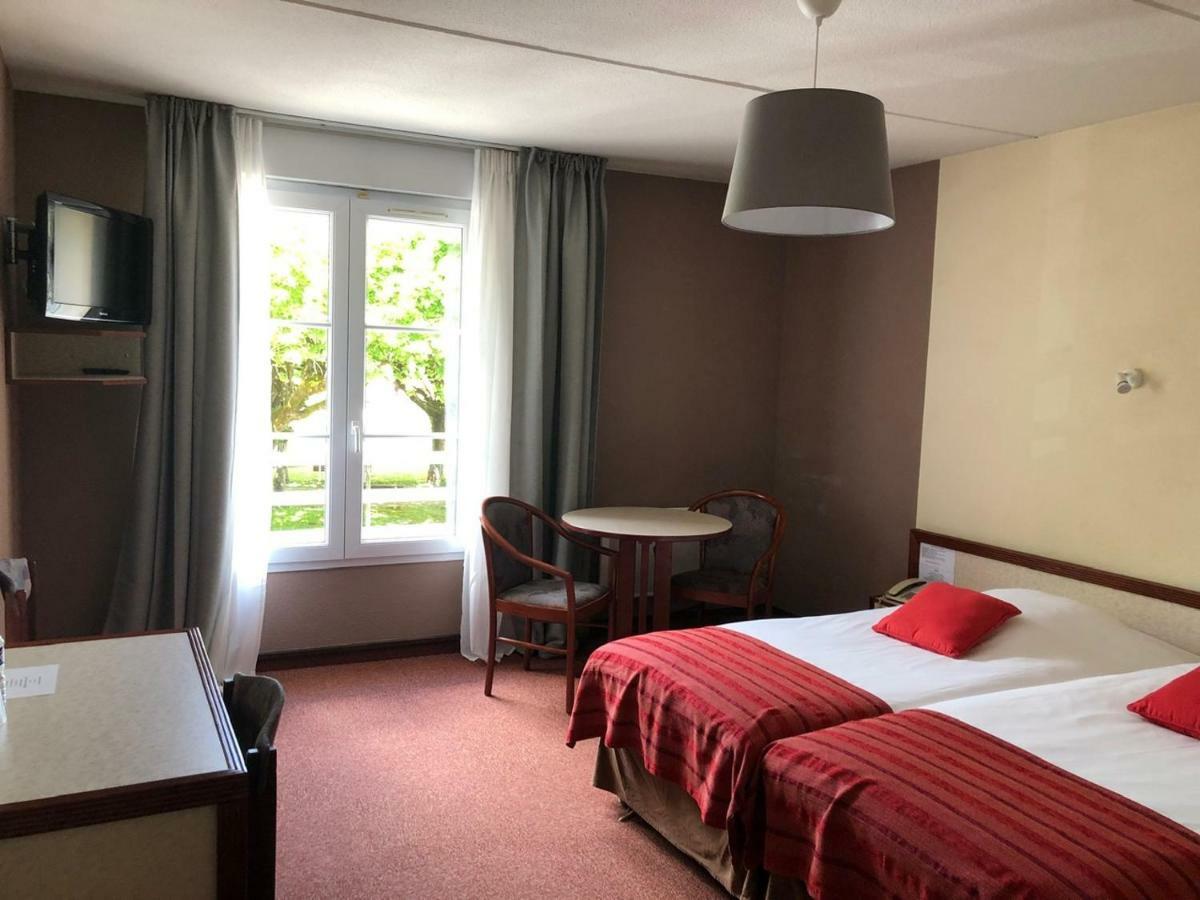 Hotel Et Studios D'Orfeuil Bourbonne-les-Bains Esterno foto
